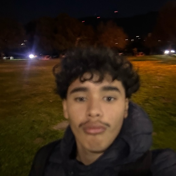 Meet your Posher, David - Picture 1 of 1